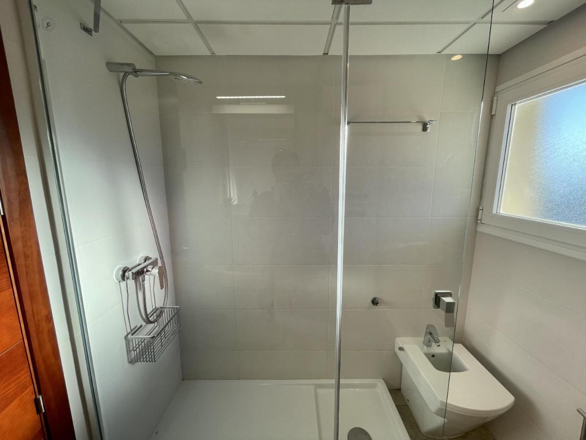 Exclusive Beachfront Apartment Torremolinos - Pool - Paddle - Tenis - Wifi - Central Aircon Εξωτερικό φωτογραφία
