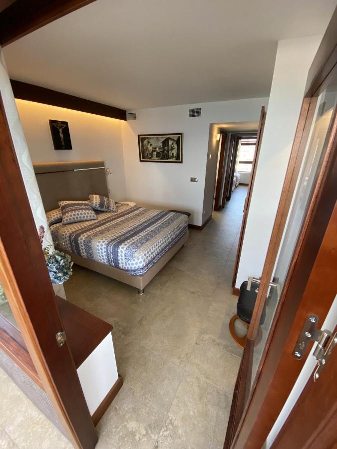 Exclusive Beachfront Apartment Torremolinos - Pool - Paddle - Tenis - Wifi - Central Aircon Εξωτερικό φωτογραφία
